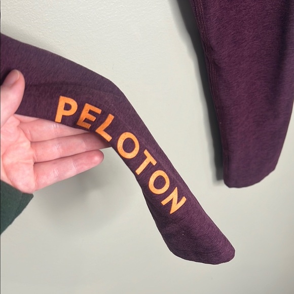 Beyond Yoga Peloton Purple Leggings Womens Large - Picture 2 of 9